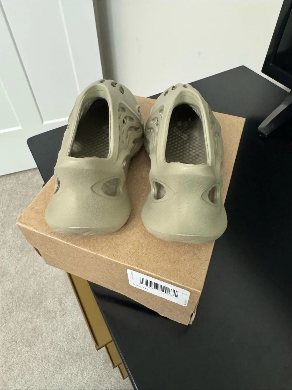 Yeezy Kids Foam Runner (Brand New)